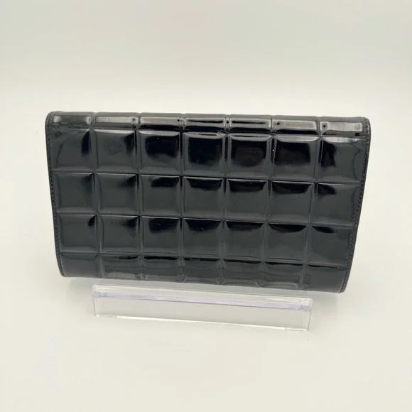 Chanel Chocolate Bar Black and Red Interior Wallet - Picture 2 of 9